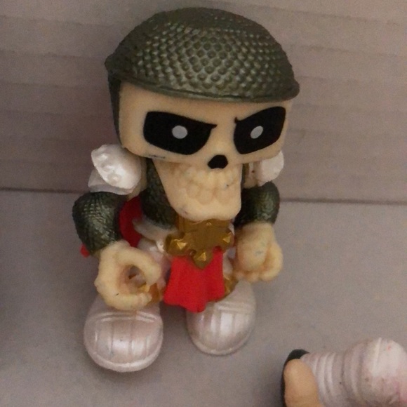 Treasure X Figures by Moose Toys Set of 5 - Picture 9 of 9